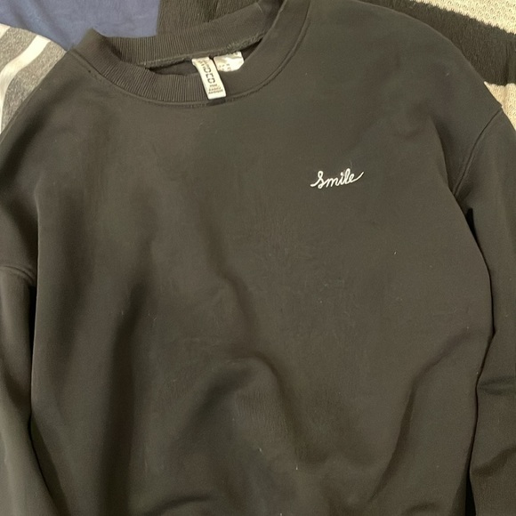 Bundle of 6 Tops - Picture 5 of 6